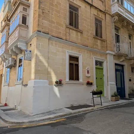 Dar Il-hnejja - Character Close To Valletta