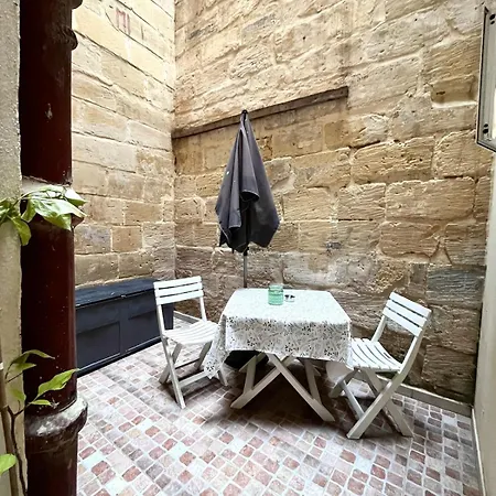 Dar Il-hnejja - Character Close To Valletta