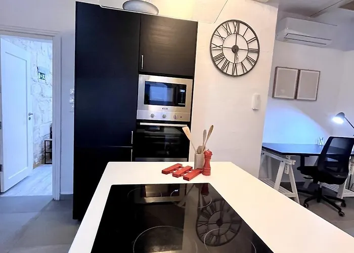 Dar Il-ħnejja - Character Close To Valletta Floriana